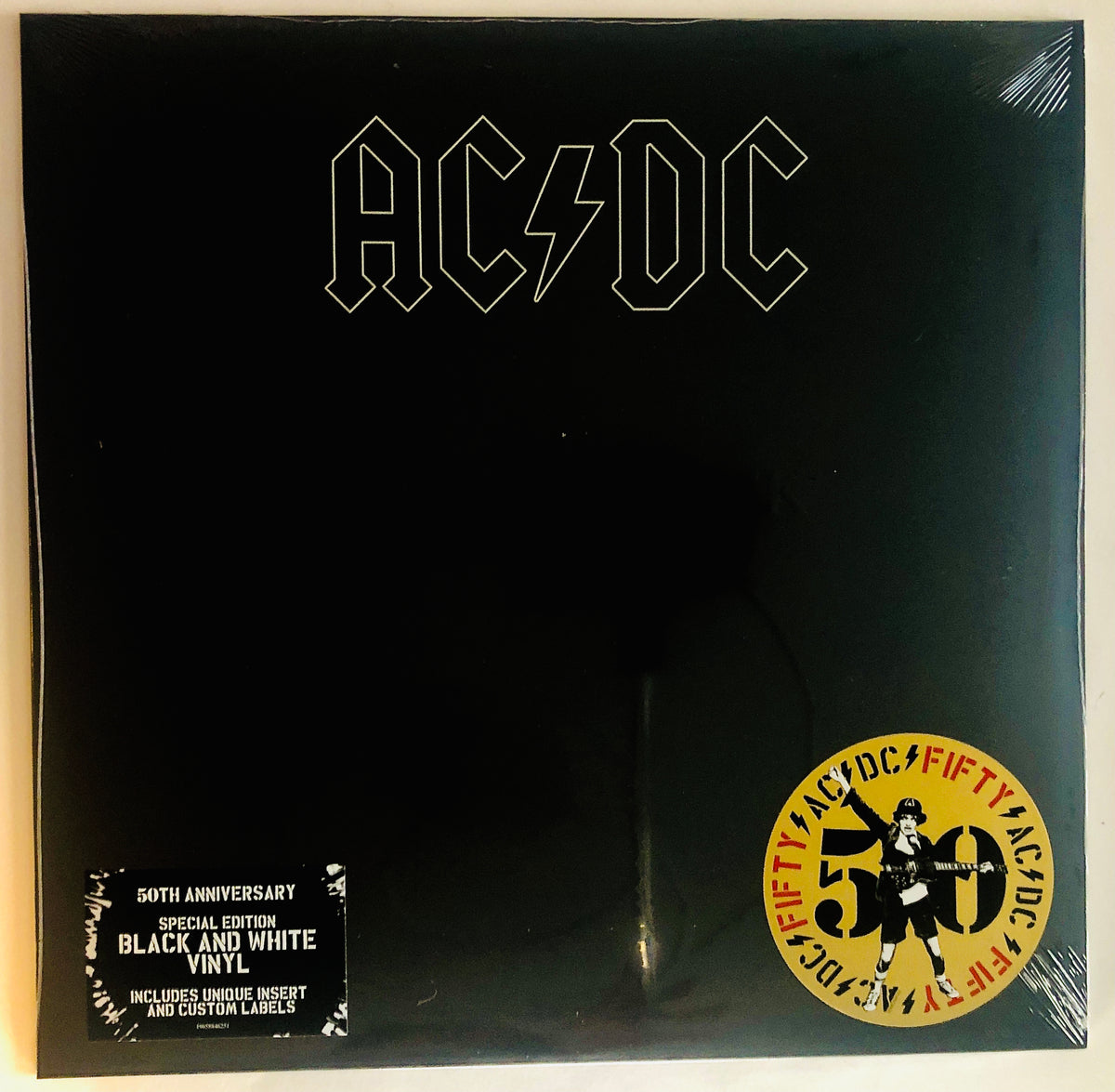 AC DC - Back in Black (Indie Special Edition) - Vinile Bianco/Nero (50th Anniversary)