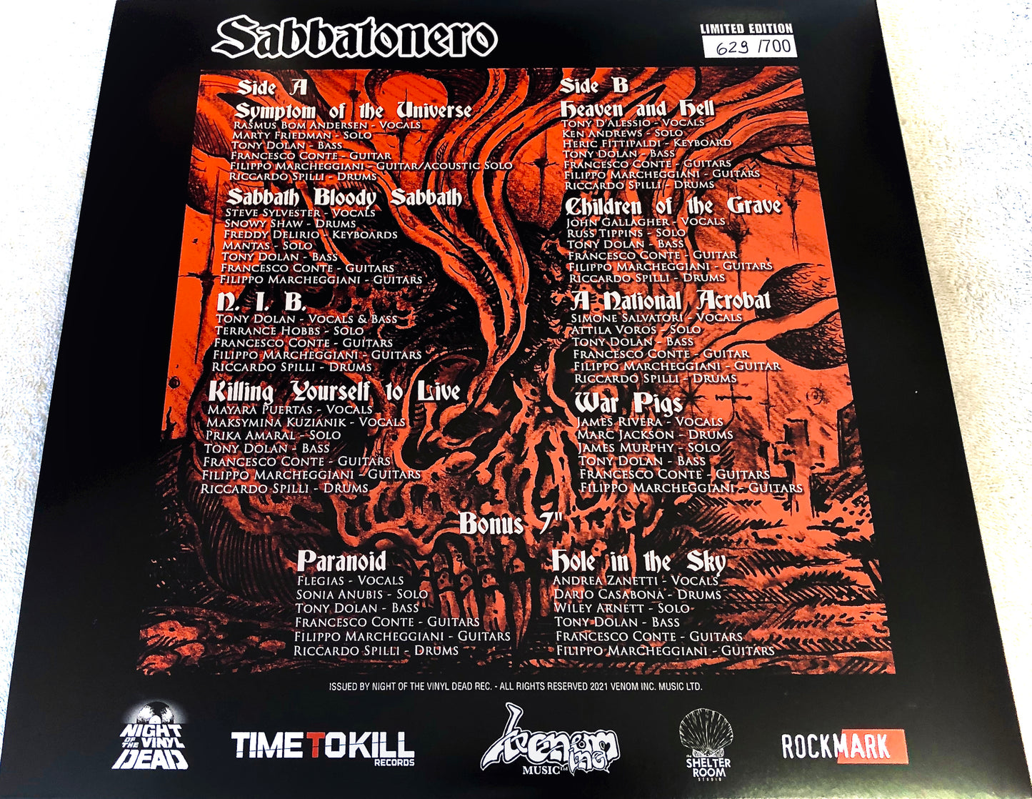 SABBATONERO - L’Uomo di Ferro (a tribute to Black Sabbath) - Vinile Splatter Nero / Rosso + 45rpm (Ed. Lim. 700 copie)